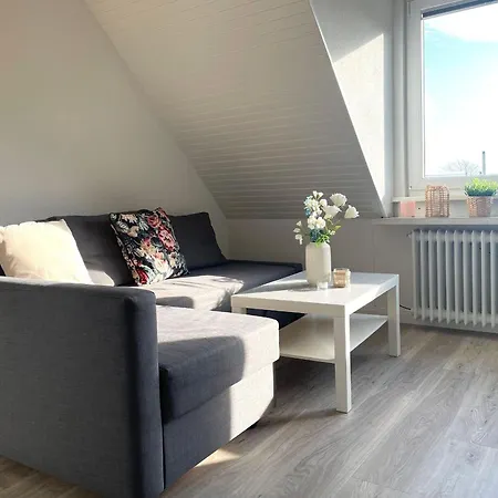 شقة Ferienwohnung-haus-ingeborg-wohnung-2-og كوكسهافن