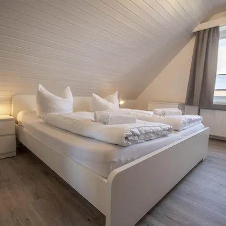 Ferienwohnung-haus-ingeborg-wohnung-2-og * Cuxhaven