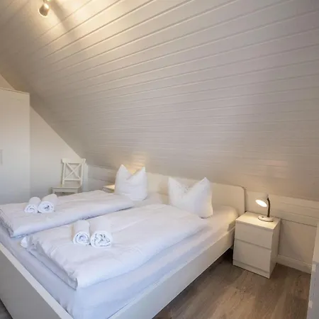 Ferienwohnung-haus-ingeborg-wohnung-2-og Apartamento