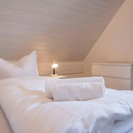 Ferienwohnung-haus-ingeborg-wohnung-2-og * Cuxhaven